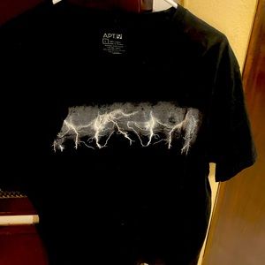Lightning bolts t-shirt.